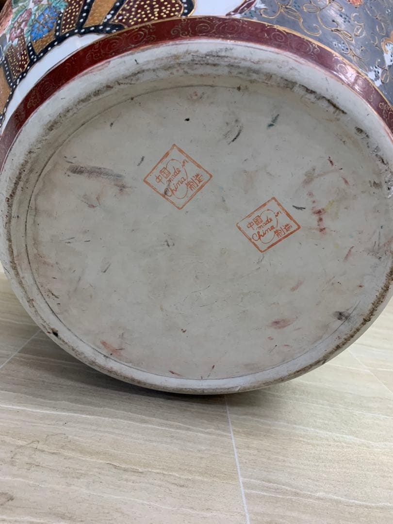 大きめの陶器製水鉢 花と鳥の絵柄