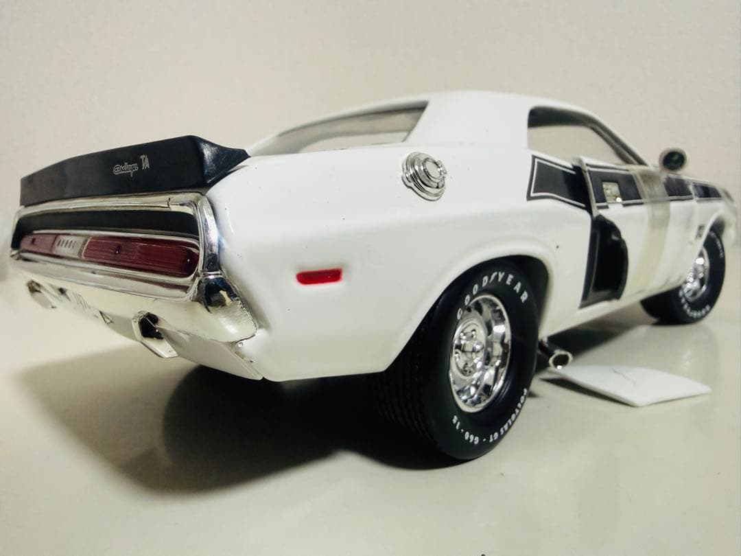 Ertl/'70 Dodgeダッジ Challengerチャレンジャー 1/18