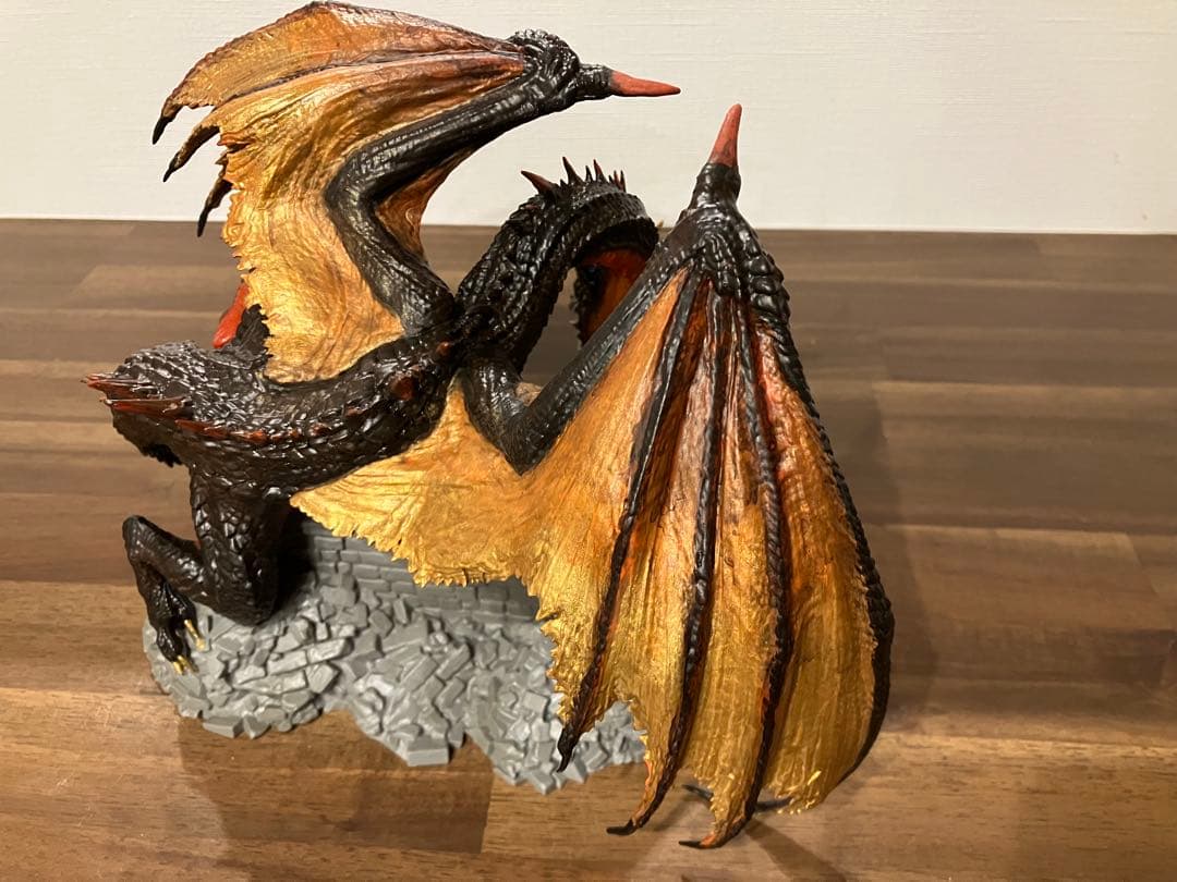 一番くじ　モンスターハンター　ミラボレアス　フィギュア(リペイント)