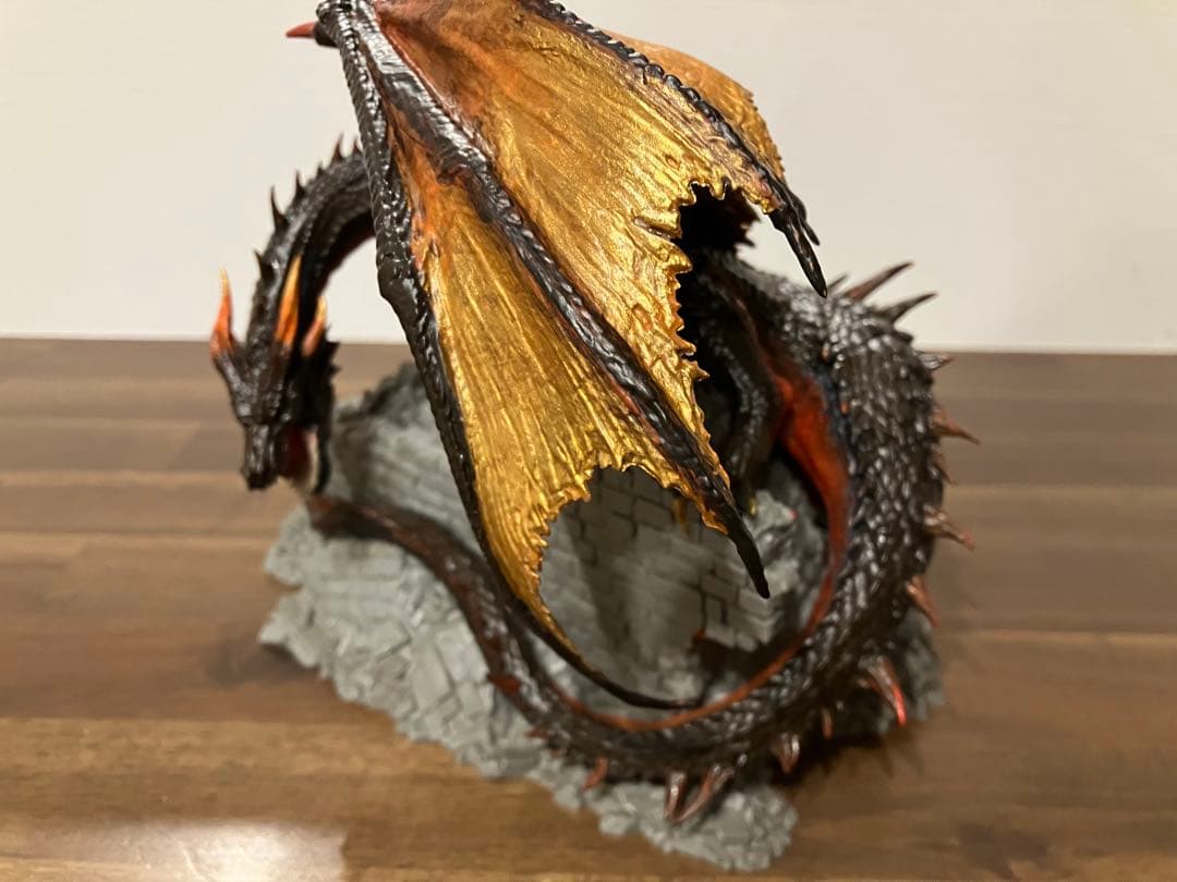 一番くじ　モンスターハンター　ミラボレアス　フィギュア(リペイント)