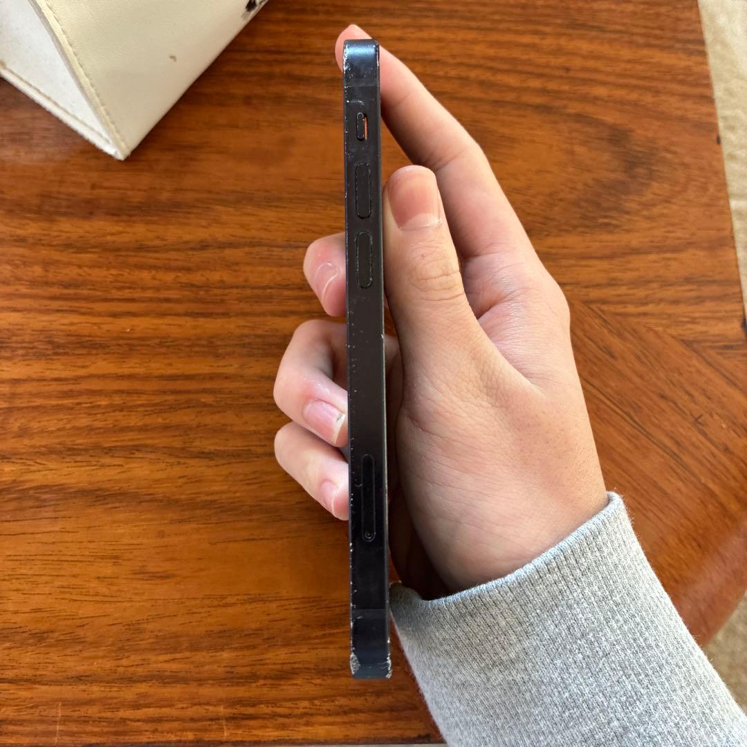 iPhone 12 miniブラック