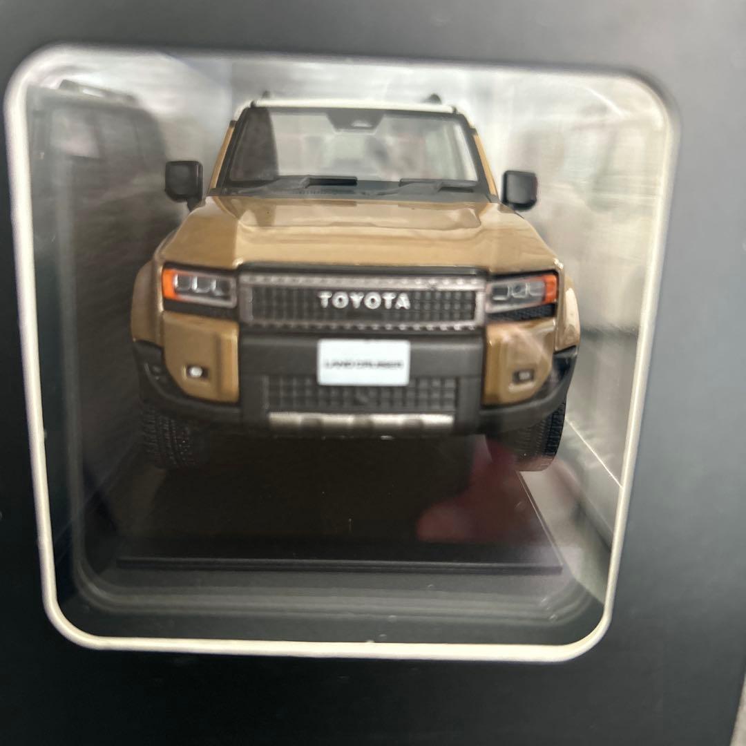 ランドクルーザー250 ミニカー　1/30