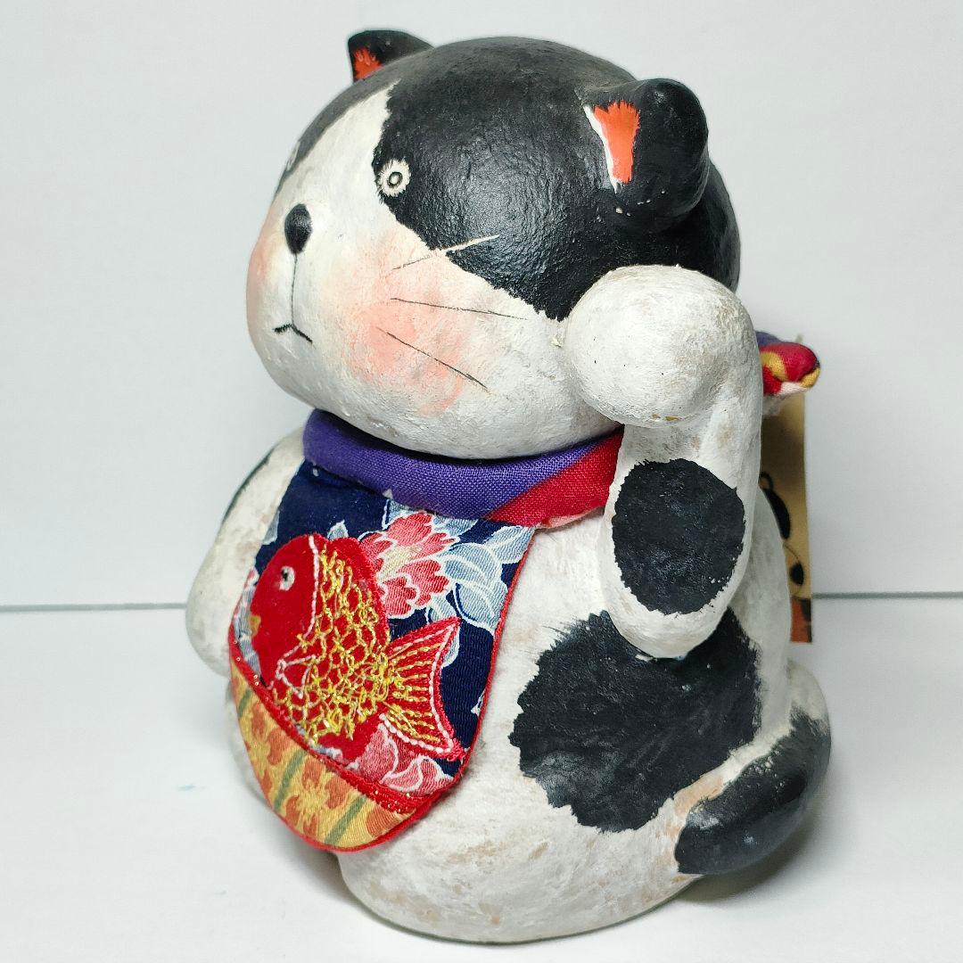 有田ひろみ・ちゃぼ Q工房　前掛けの招き猫ちゃん　左手挙げ　まねきねこ 陶芸品