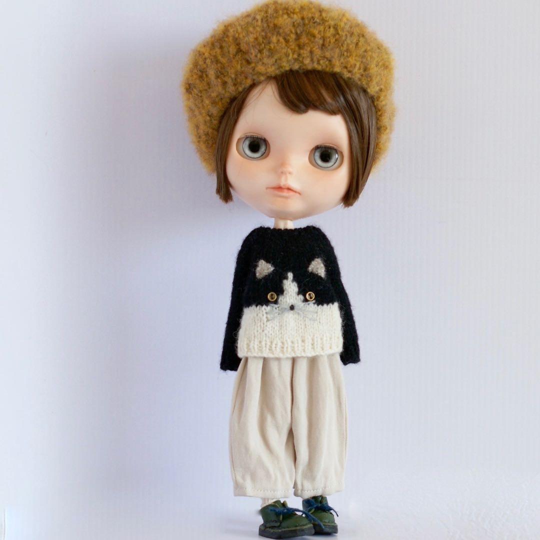 ブライスアウトフィット　ハチワレネコニットとパンツ　ブラックxライトベージュ