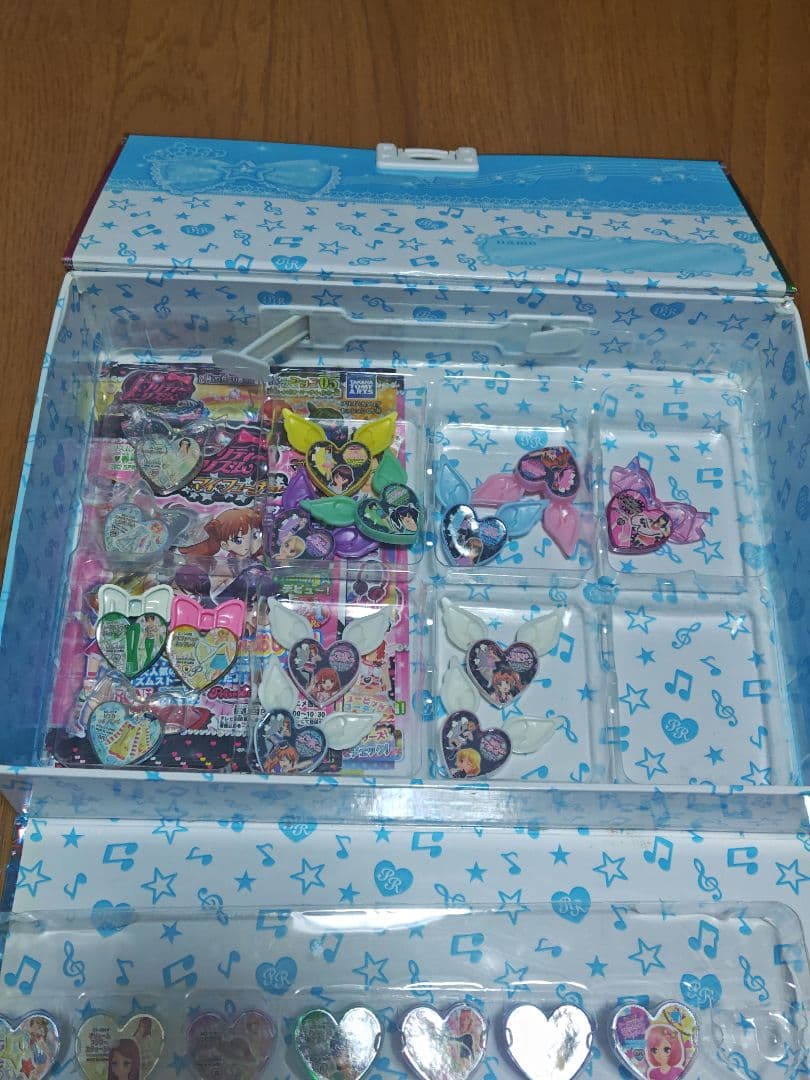 プリズムストーン　トランク　プリティーリズム　リーフレット