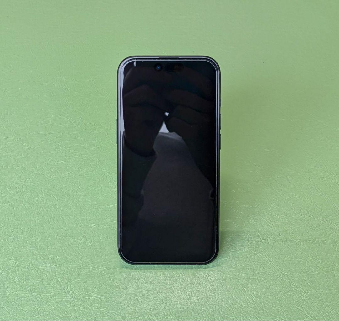 iPhone 15 ブラック 256GB 国内版 SIMフリー MTMH3J/A