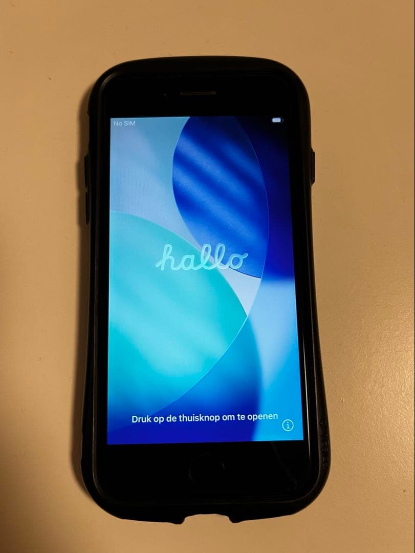 【美品】iPhoneSE2 64GB ホワイト SIMフリー