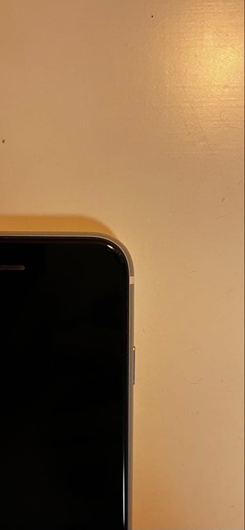 【美品】iPhoneSE2 64GB ホワイト SIMフリー
