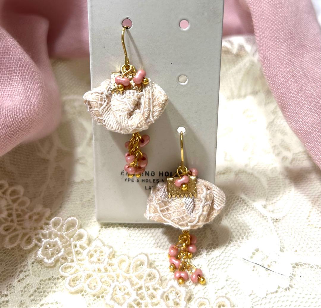 «767»◤完売◢ファルファーレ&リボン耳飾り*艶っぽく光沢感*小ぶりゆらり