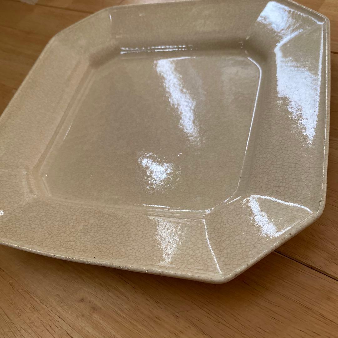 棚橋祐介　八角形　クリーム色　陶磁器皿