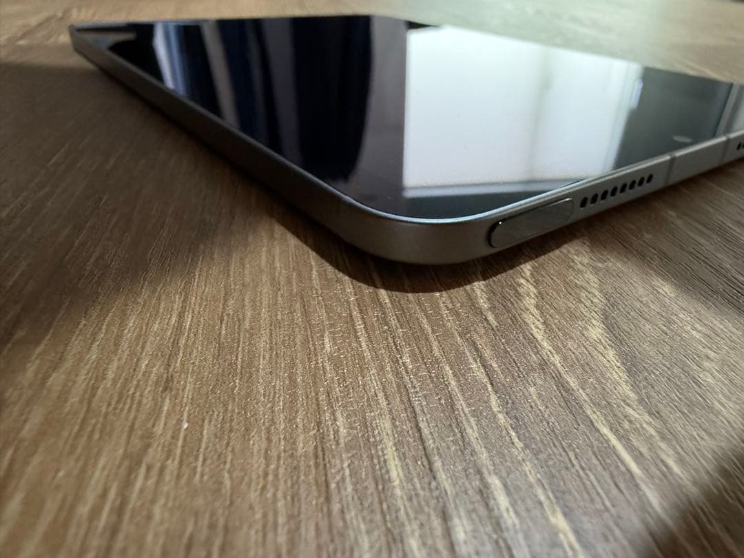 美品　iPad mini A17 スペースグレイ 128GB セルラーモデル