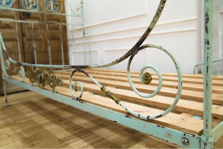 フレンチアンティーク　アイアンベッド　スノコ付き