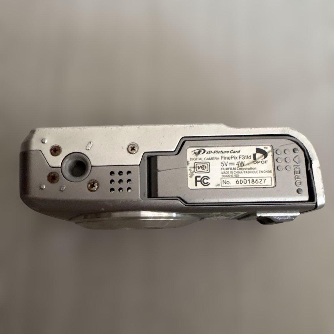 動作未確認 FUJIFILM FinePix F31fd デジタルカメラ