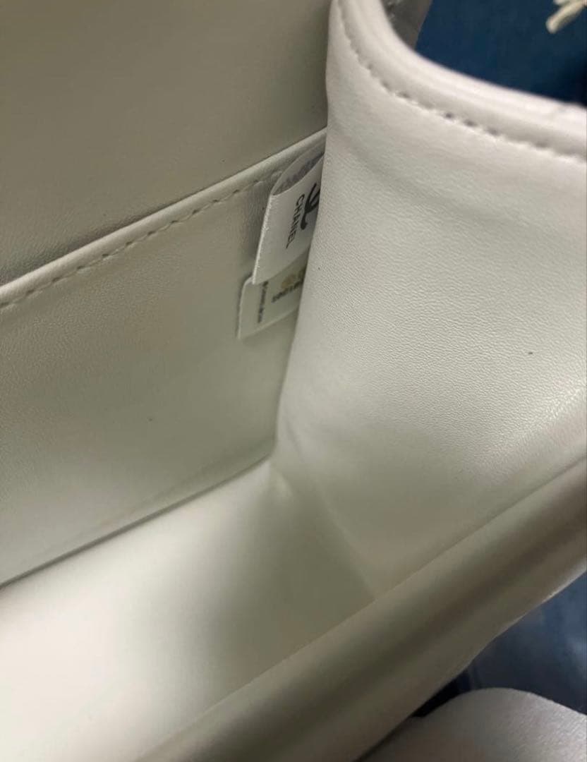 CHANEL マトラッセ　ホワイト　ノベルティ　ショルダー