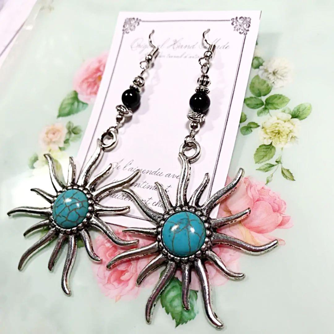 142 ターコイズとオニキスのシルバーピアス