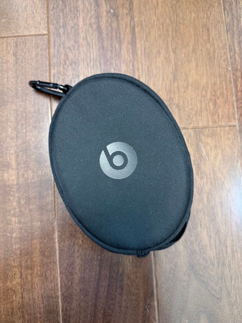 ヘッドホン beats SOLO3