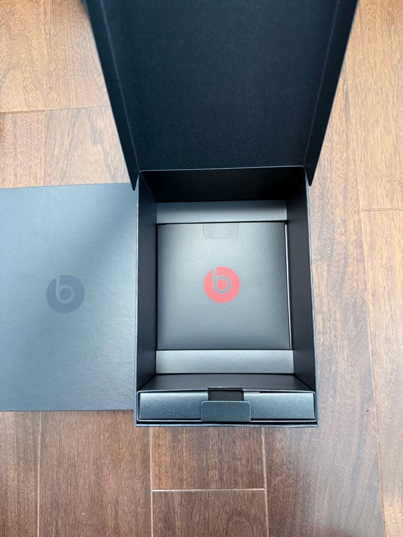 ヘッドホン beats SOLO3
