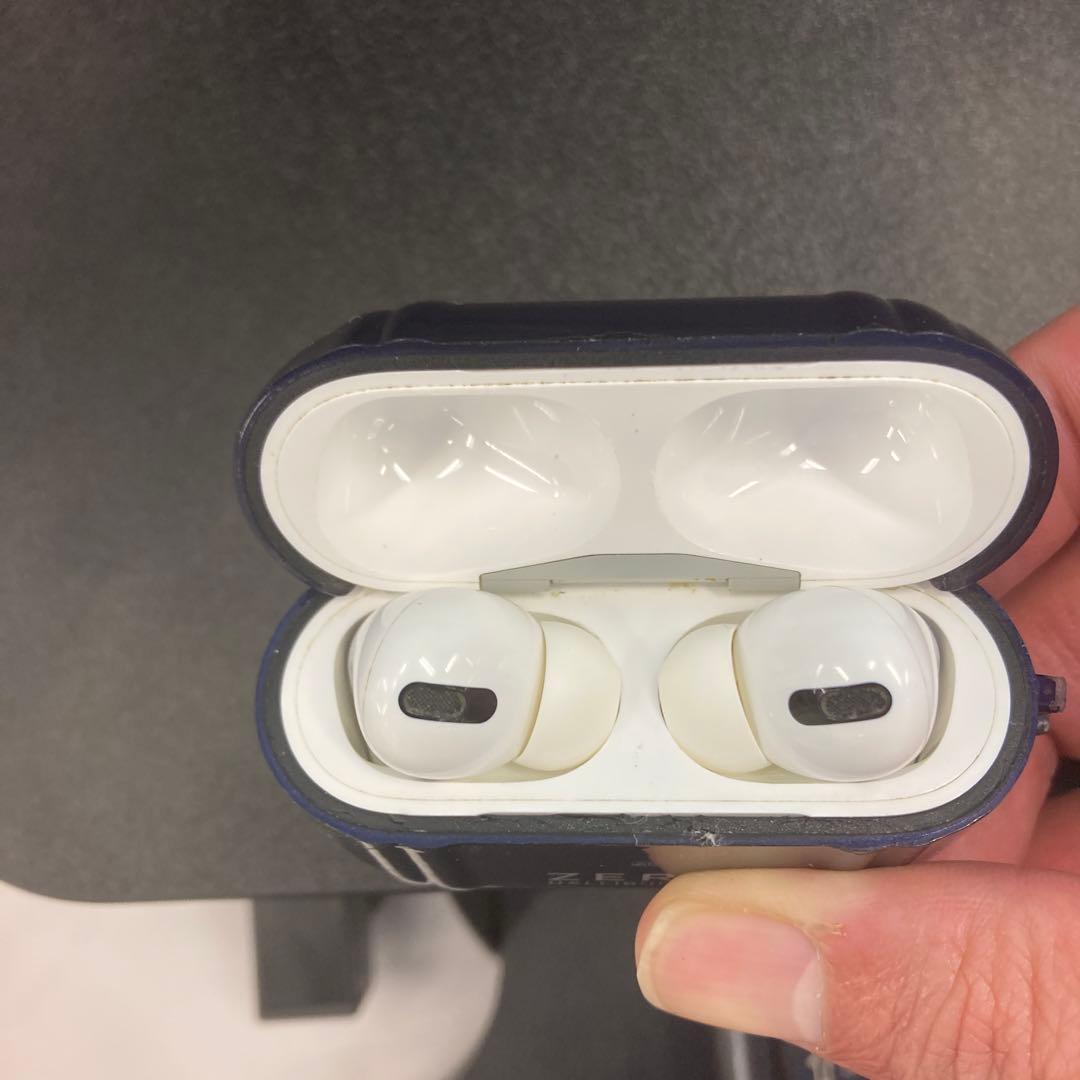ZERO HALLIBURTONケース付き AirPodsPro本体 ネイビー