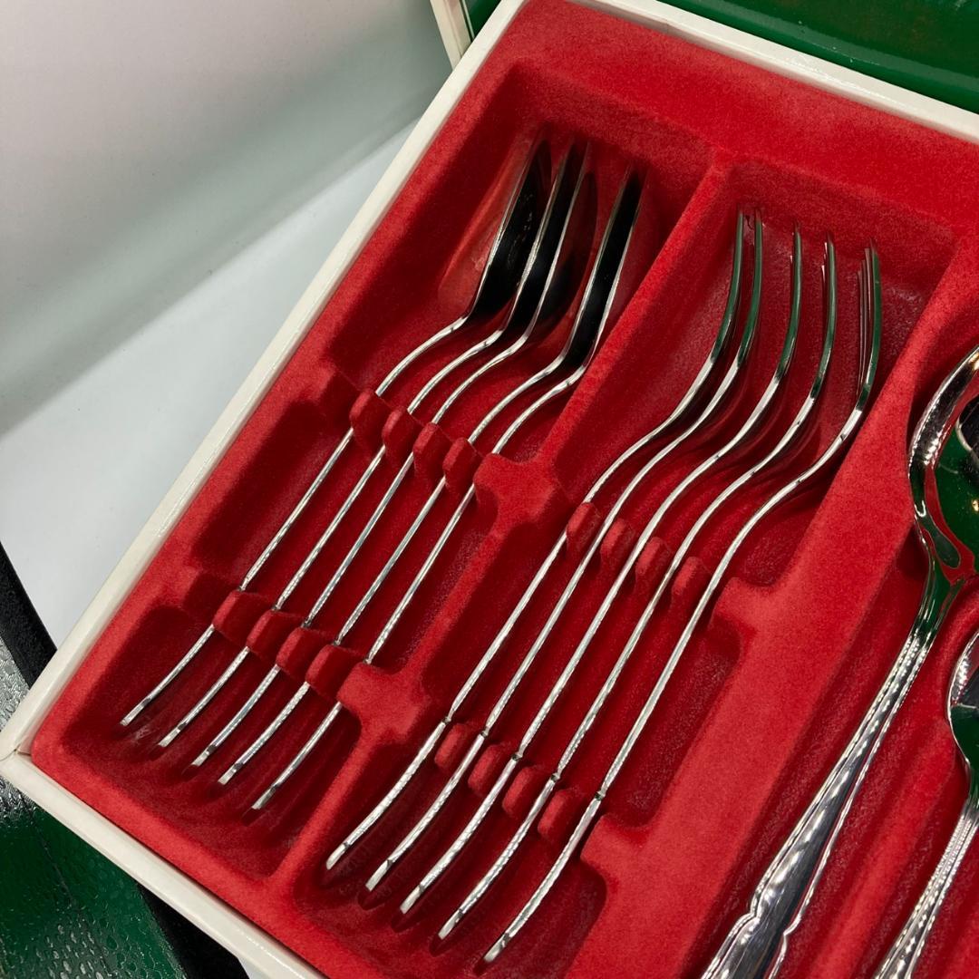 ▼ツヴィリング ヘンケルス　ZWILLING HENCKELS カトラリーセット