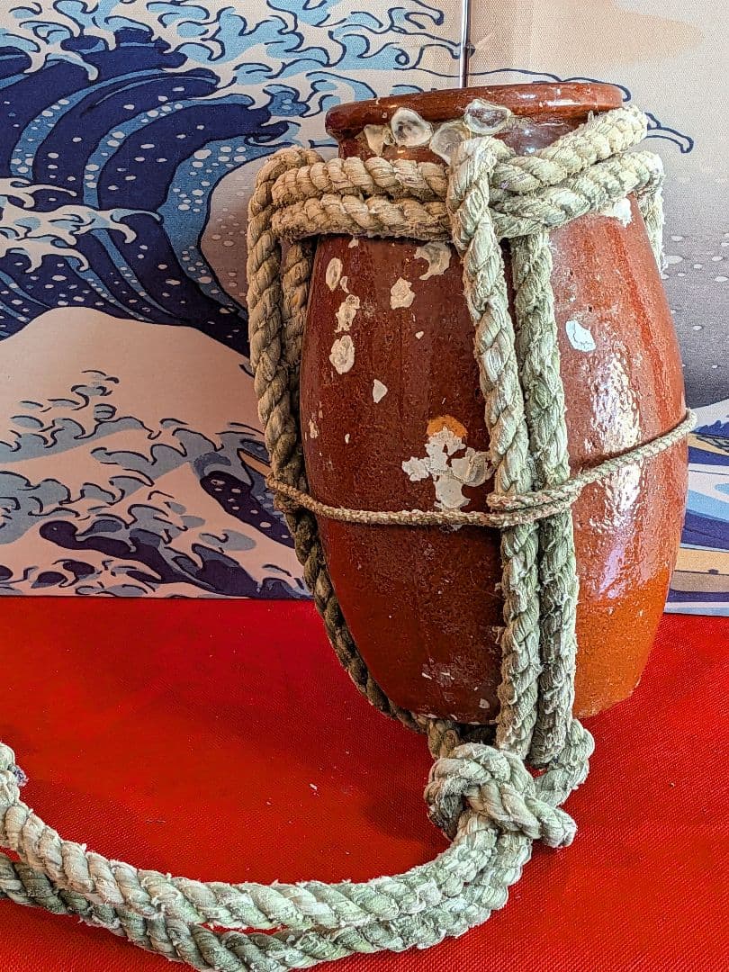 瀬戸内海海上がり全長２８Ｘ口幅１３Ｘ胴径６０Ｘ重さ２キロ風流な綱付大ダコ蛸壺飾り