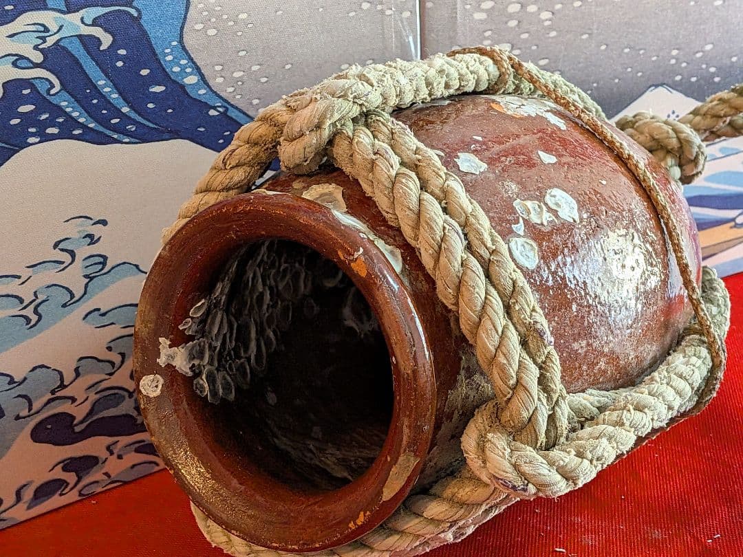 瀬戸内海海上がり全長２８Ｘ口幅１３Ｘ胴径６０Ｘ重さ２キロ風流な綱付大ダコ蛸壺飾り