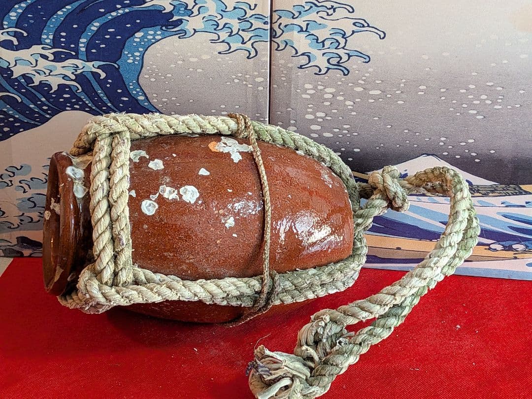 瀬戸内海海上がり全長２８Ｘ口幅１３Ｘ胴径６０Ｘ重さ２キロ風流な綱付大ダコ蛸壺飾り