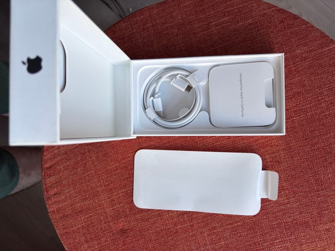 iPhone15Pro 128gb ブラックチタニウム（箱＋ケース・フィルム付）