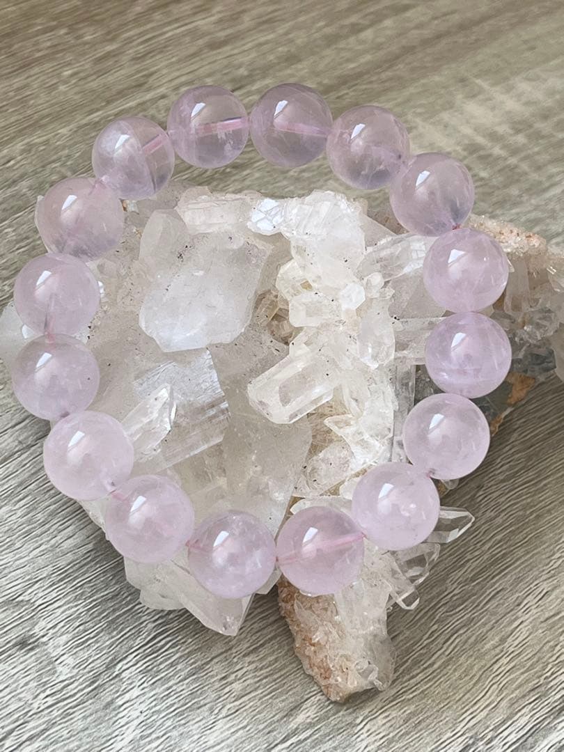 天然石ブレスレット☆ラベンダーピンクローズクォーツ１３ｍｍ☆上品なカラー！