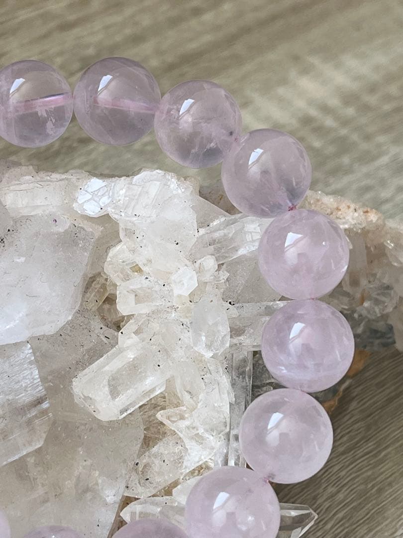 天然石ブレスレット☆ラベンダーピンクローズクォーツ１３ｍｍ☆上品なカラー！