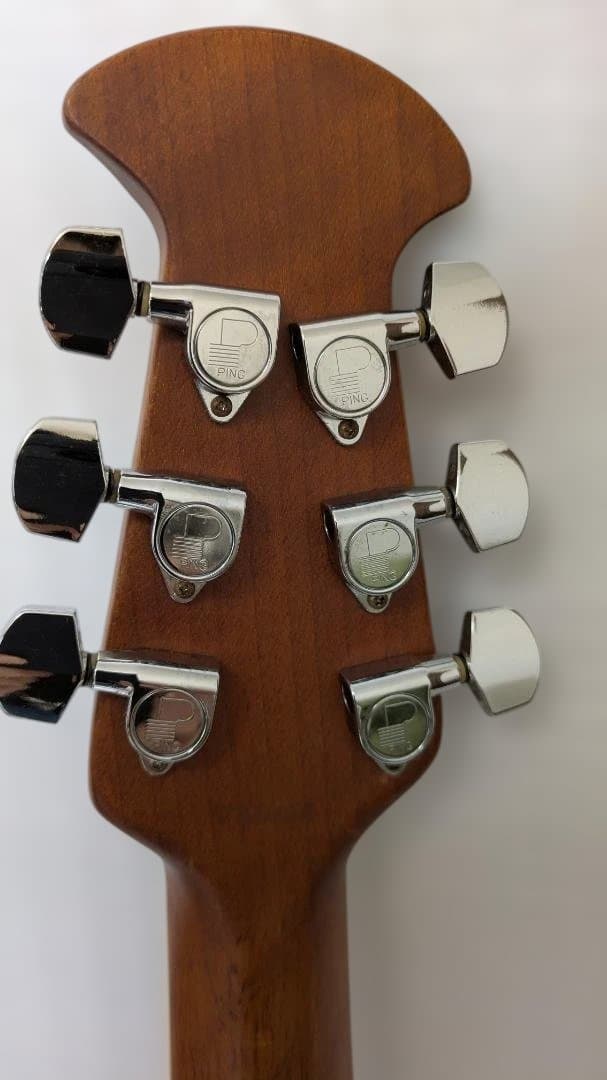 中古品エレアコOvationCelebrityCC157オベーション 付属品あり