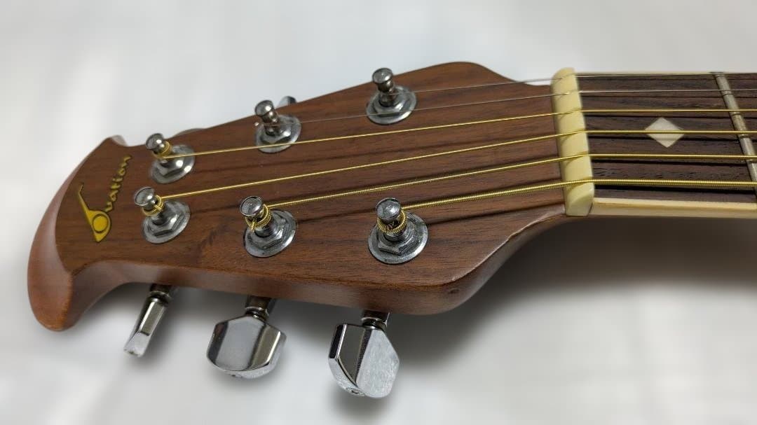 中古品エレアコOvationCelebrityCC157オベーション 付属品あり