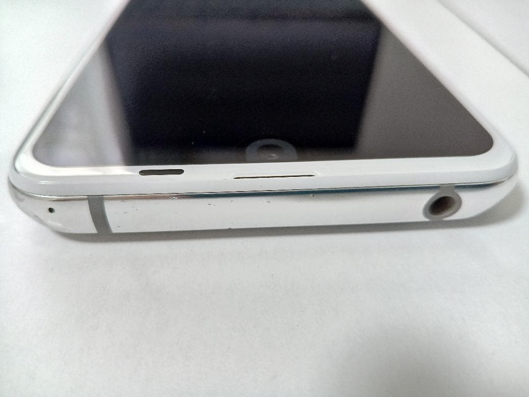 ☆ au SHARP SHV42 AQUOS R2 ホワイト