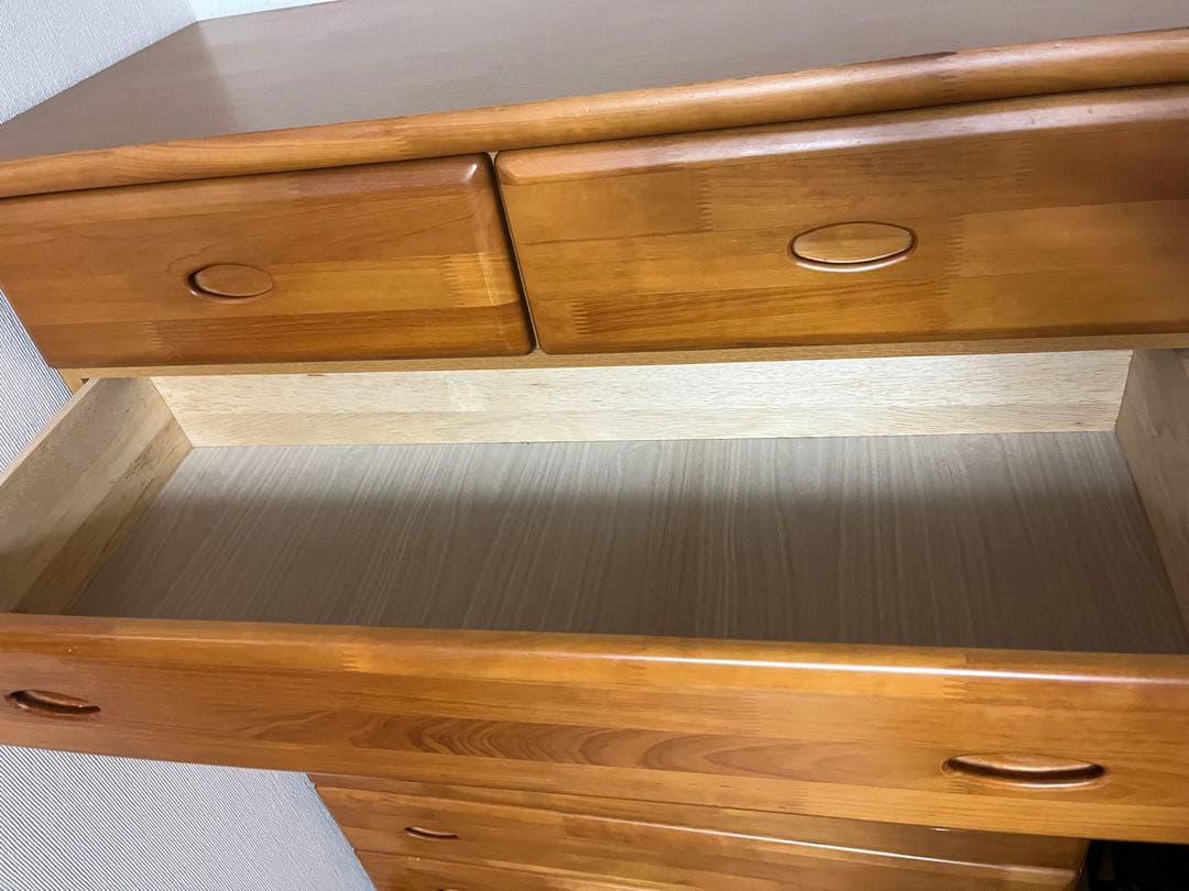 【美品】木製ハイチェスト　洋服ダンス　天然無垢材　ウレタン樹脂塗装　7段　たんす