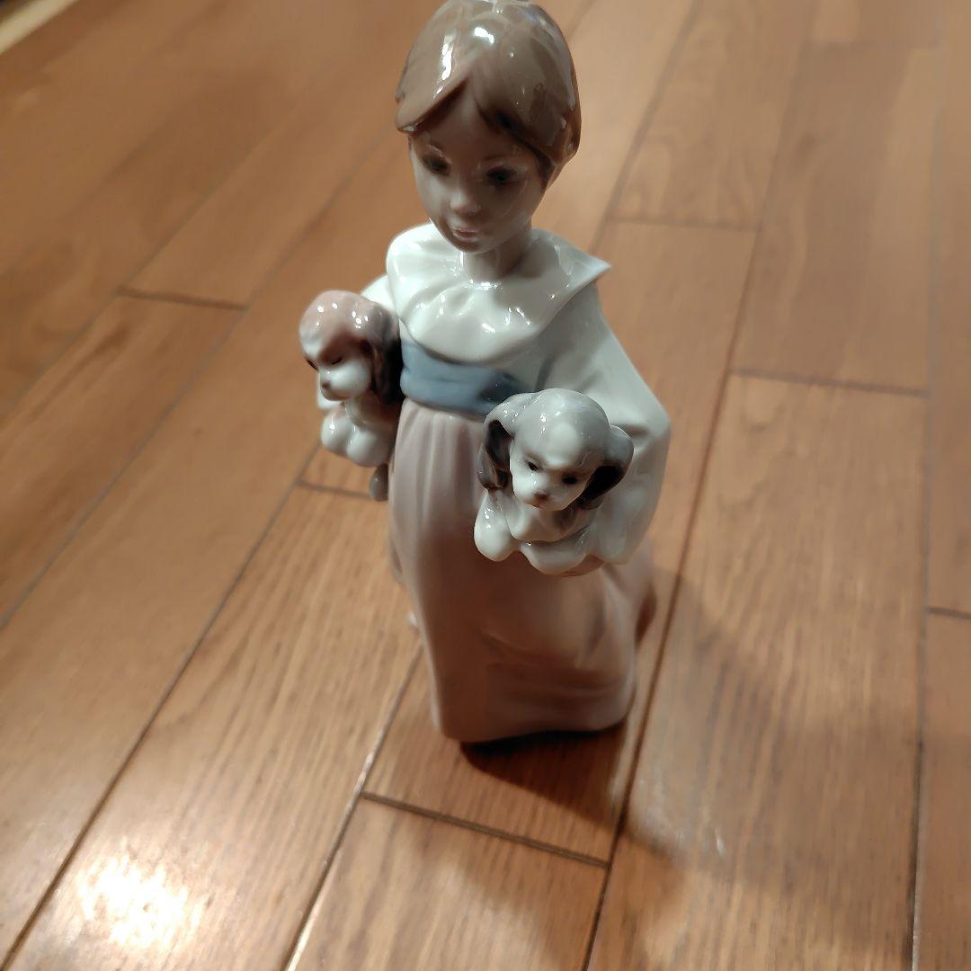 LLADRO リヤドロ　置き物　少女と犬私のパピィーたち　約20cm