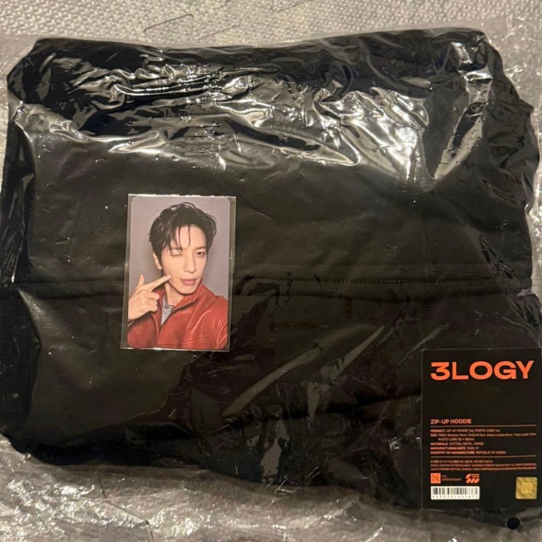 ヨンファ2026 CNBLUEソウルコン 3LOGY ZIP-UP HOODIE