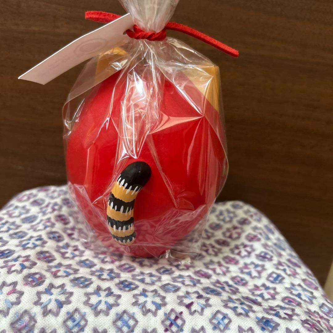 だるま屋るもん　三毛猫・右手