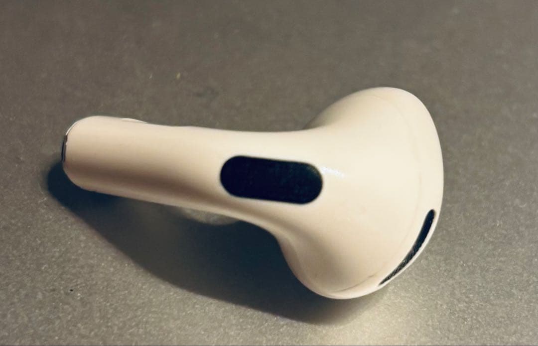 Airpods 第4世代イヤフォンノイズキャンセリングあり左(L)耳のみ