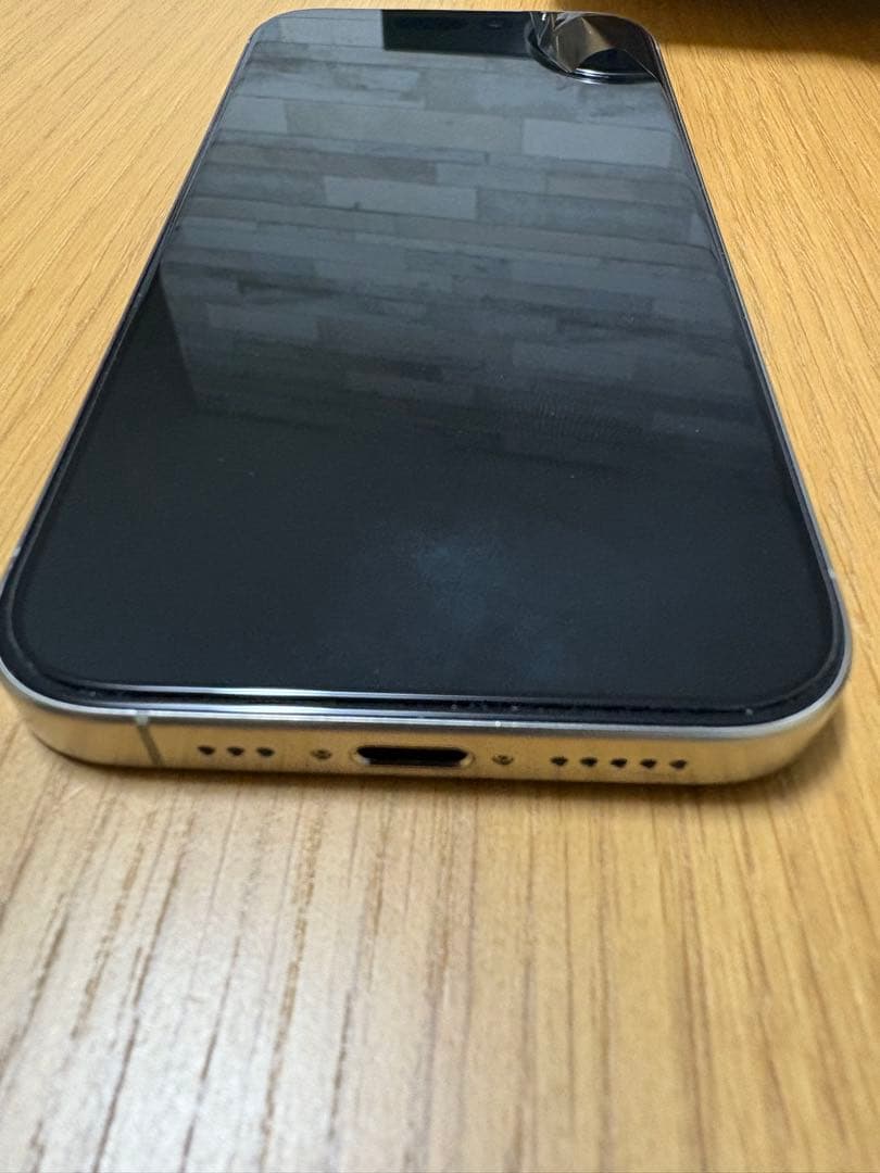 【美品】Apple iPhone 15 PRO ナチュラルチタニウム　128GB