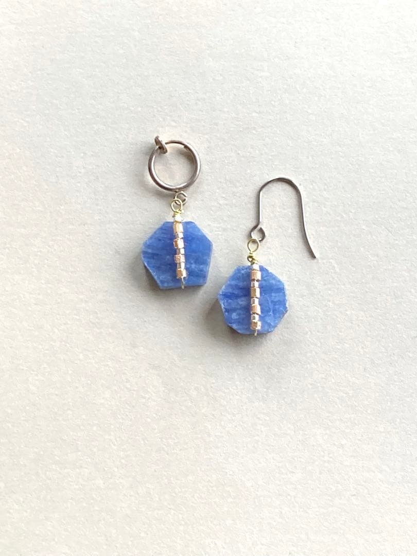 no.0154 初夏の夜　ブルーグレーのカイヤナイト