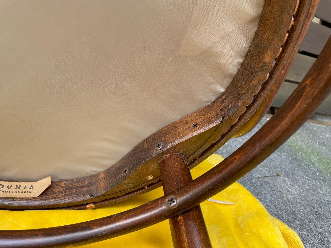 DREVOUNIA　チェコ製ヴィンテージチェアー