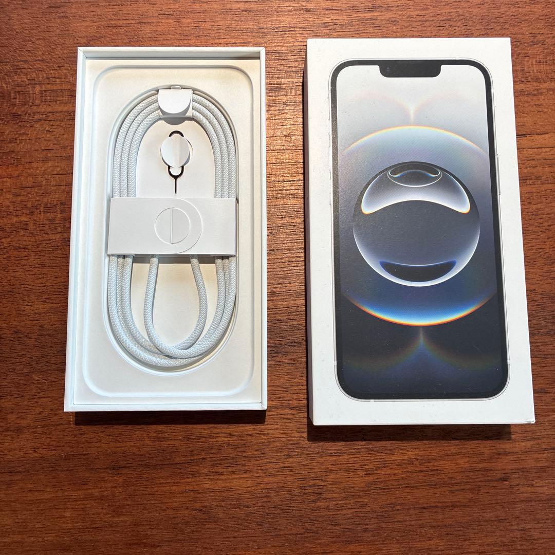 携帯電話本体 iPhone16e 128G