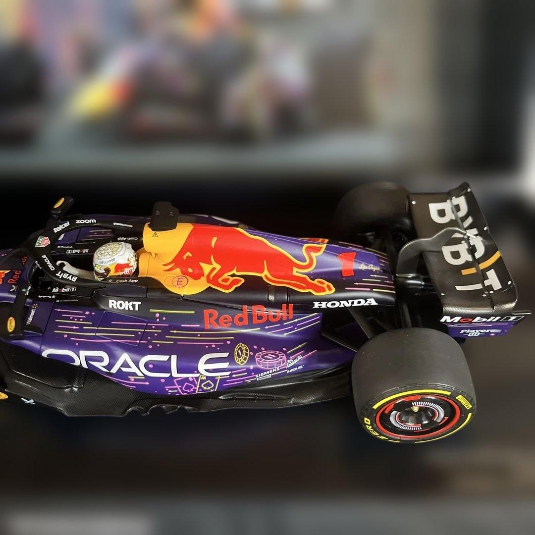 ミニチャンプス1/18レッドブルF1マックスフェルスタッペンラスベガスGP