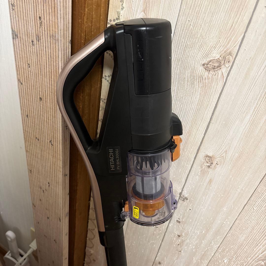 日立コードレスクリーナーラクかるパワーブーストサイクロンPV-BH3000J N