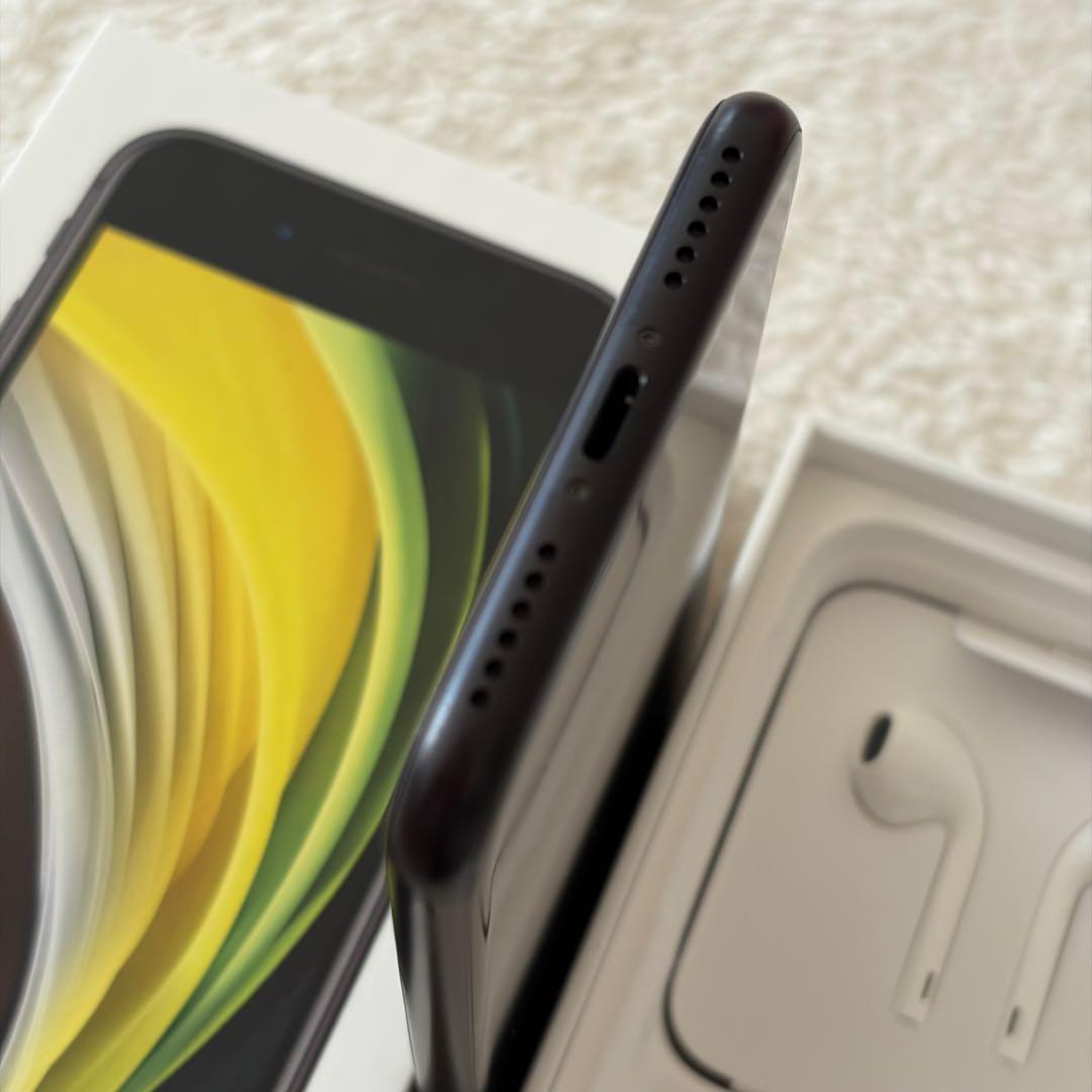 iPhone SE (第2世代) ブラック 64G SIMフリー