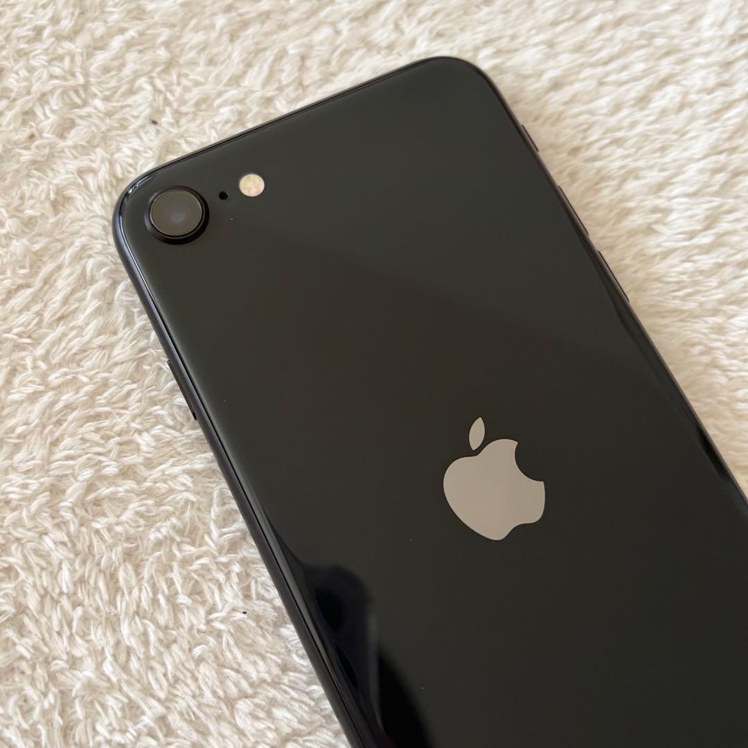 iPhone SE (第2世代) ブラック 64G SIMフリー