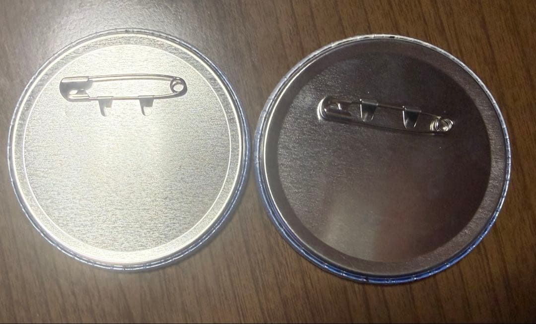 NARUTO ナルト J-WORLD 缶バッジ　うちはサスケ