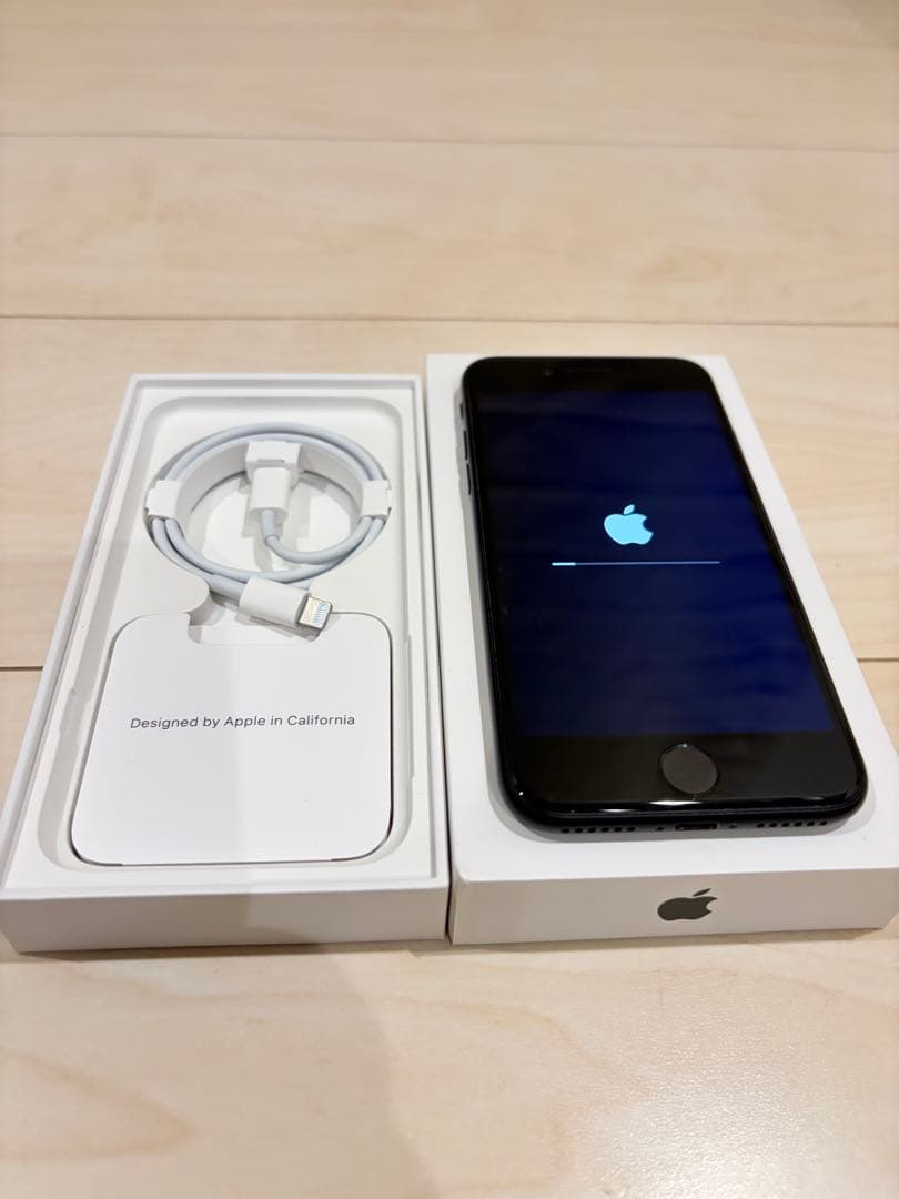 iPhone se2 ブラック 128GB 美品