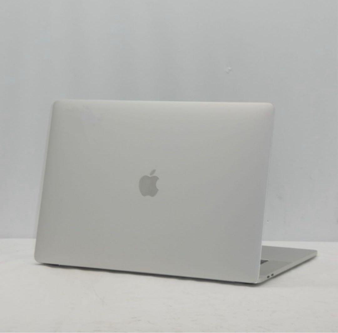 MacBookPro 2017 15インチ　シルバー