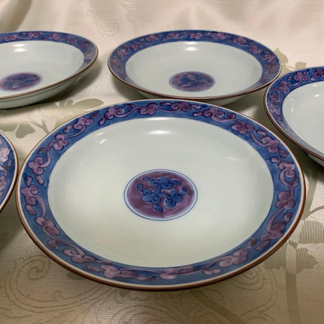 有田焼　　華山萬右衛門　　手描き絵　『染錦雲唐草皿』　桐箱入 メロン皿　取皿