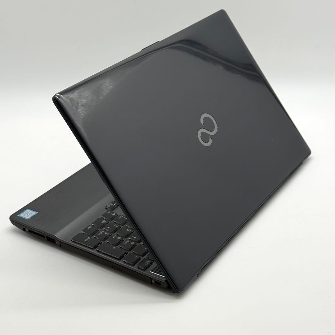 富士通ノートパソコン 9世代Core i7 32GB SSD1TB 高精細液晶